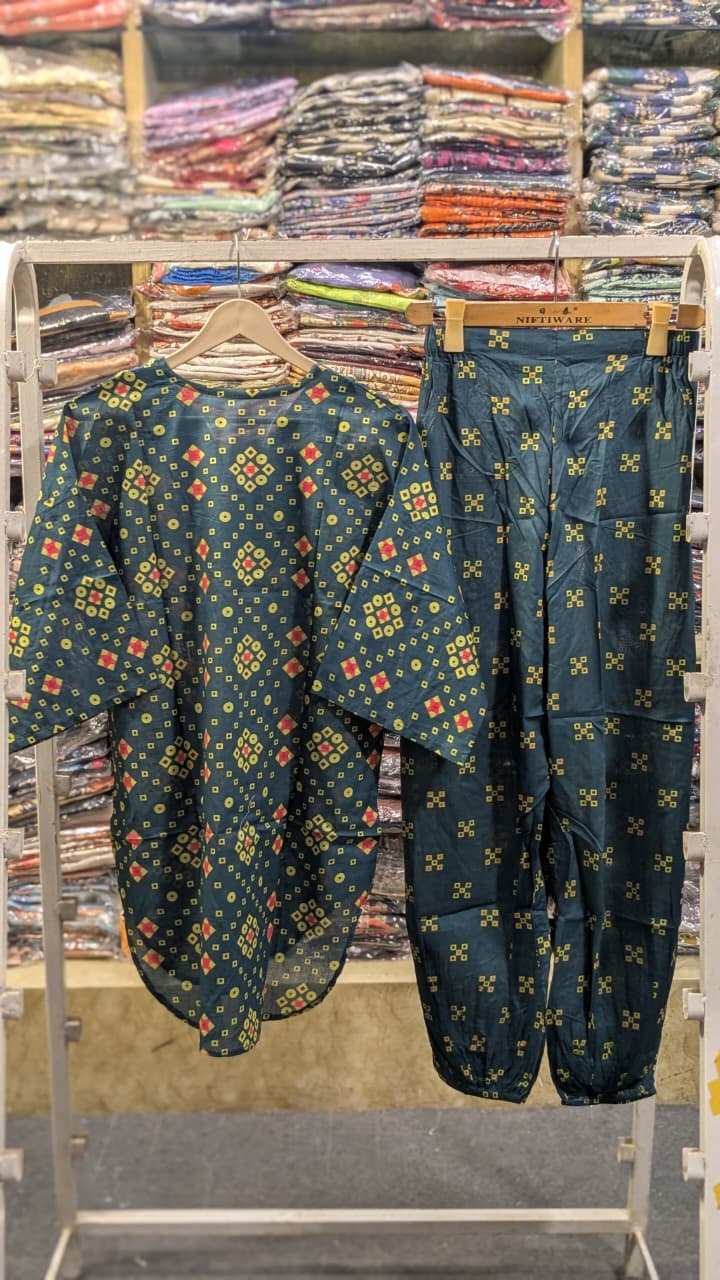 PRINTED 2 PCS SUIT WITH BALLOON PANTS ✨💛