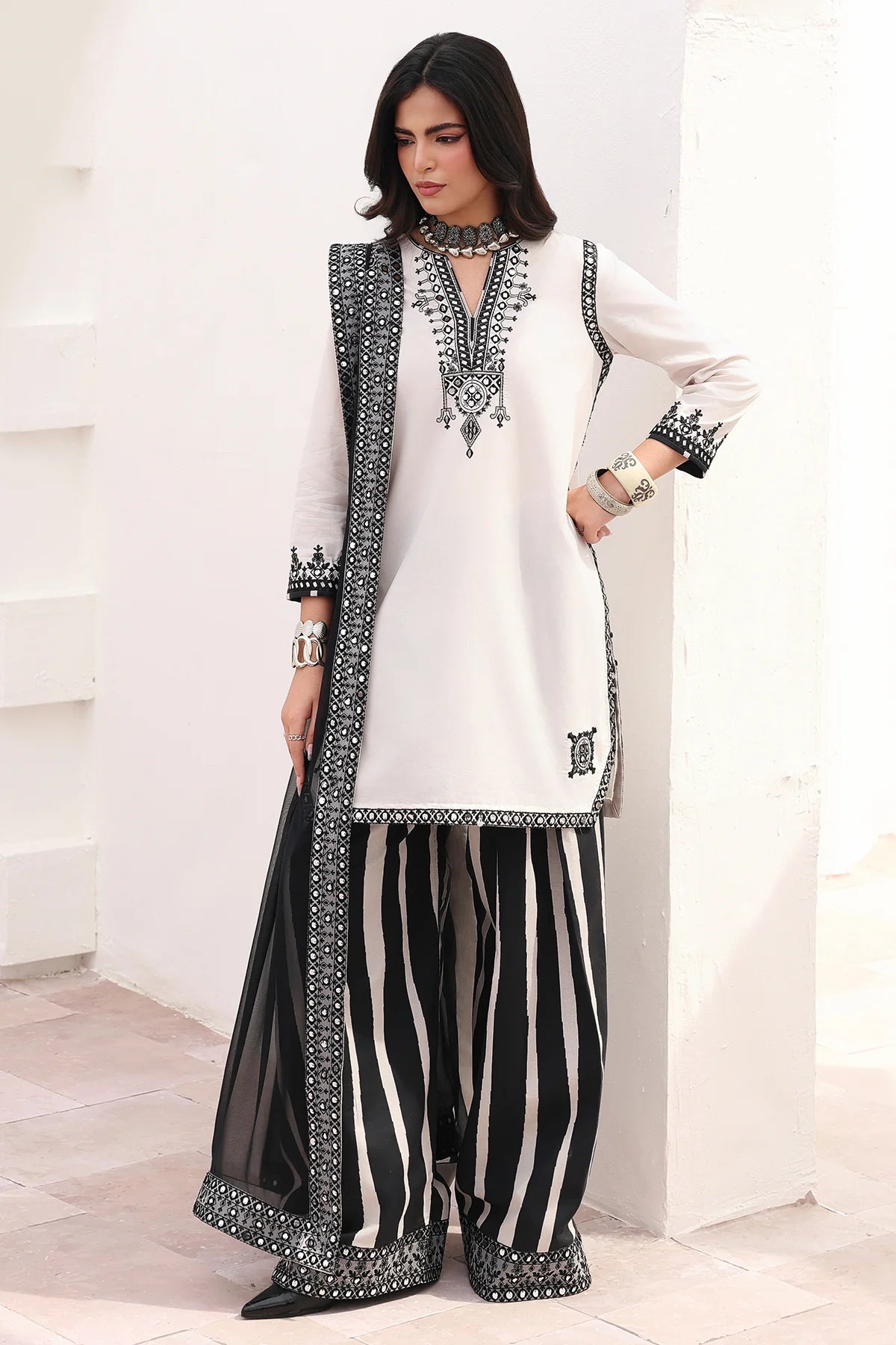CHARIZMA INSPIRED & BLACK & WHITE EMBROIDERED 3-PIECE SUIT