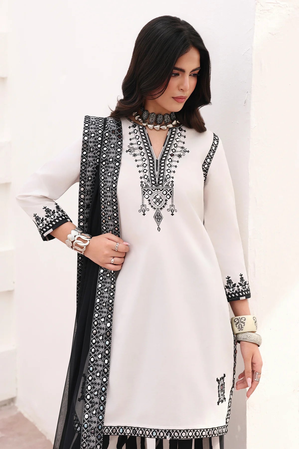 CHARIZMA INSPIRED & BLACK & WHITE EMBROIDERED 3-PIECE SUIT