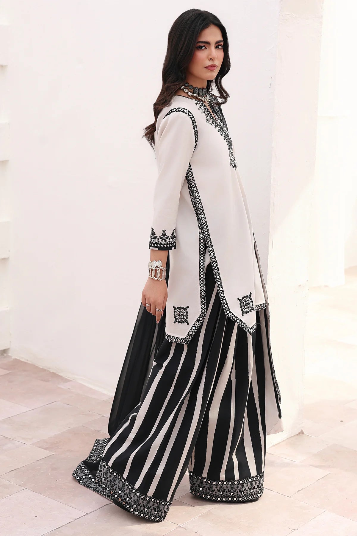 CHARIZMA INSPIRED & BLACK & WHITE EMBROIDERED 3-PIECE SUIT
