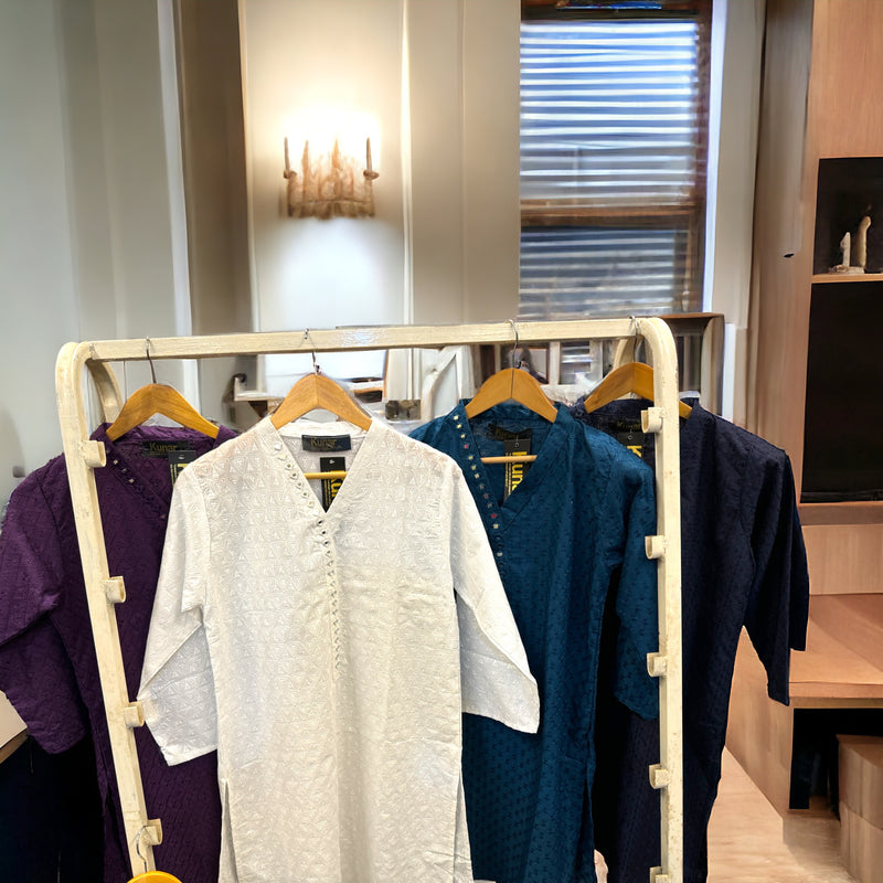 KN CHICKEN KARI MIRROR🧵PRICE 2149/-🧵شیشہ دستکاری