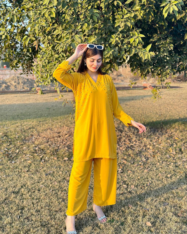 Price 1549/- ZUBIK PEARL GEORGET SUIT