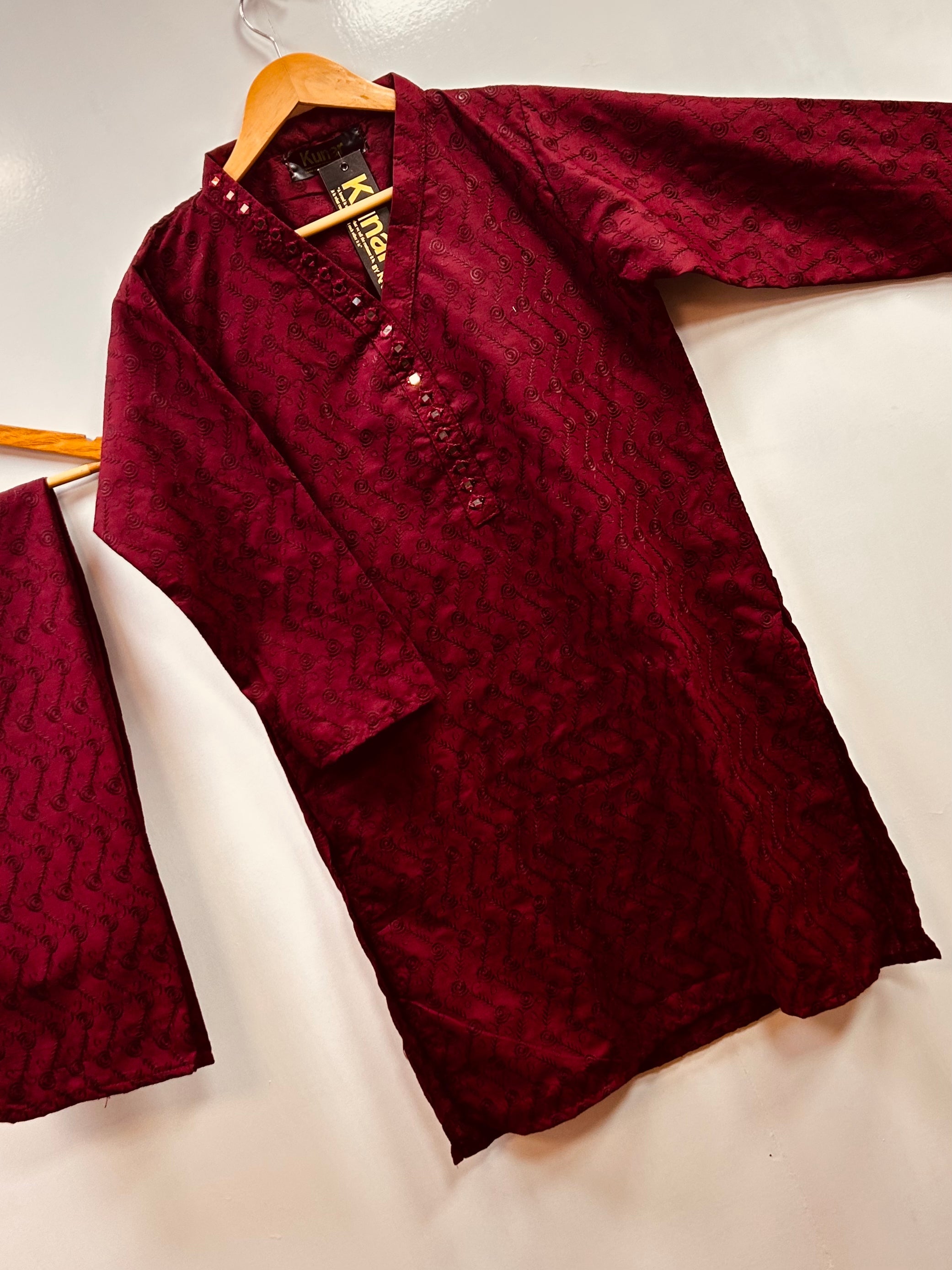 KN CHICKEN KARI MIRROR🧵PRICE 2149/-🧵شیشہ دستکاری