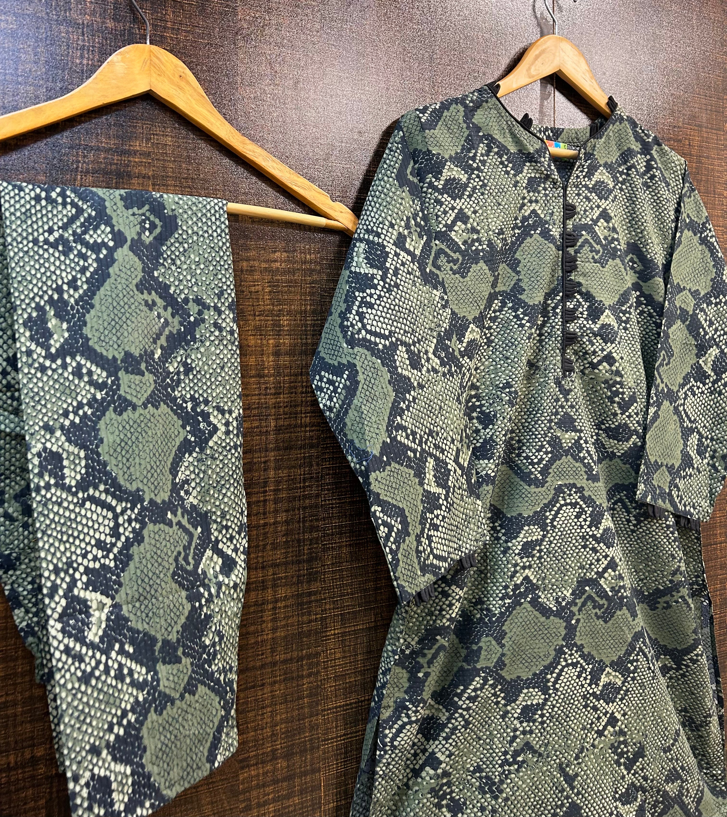 PRICE 1599/- 《》🧵LP CALVIS LOOP DIGITAL🪡 مثلی ڈیجیٹل🧵|| PURE DIGITAL MUZLIN COTTON