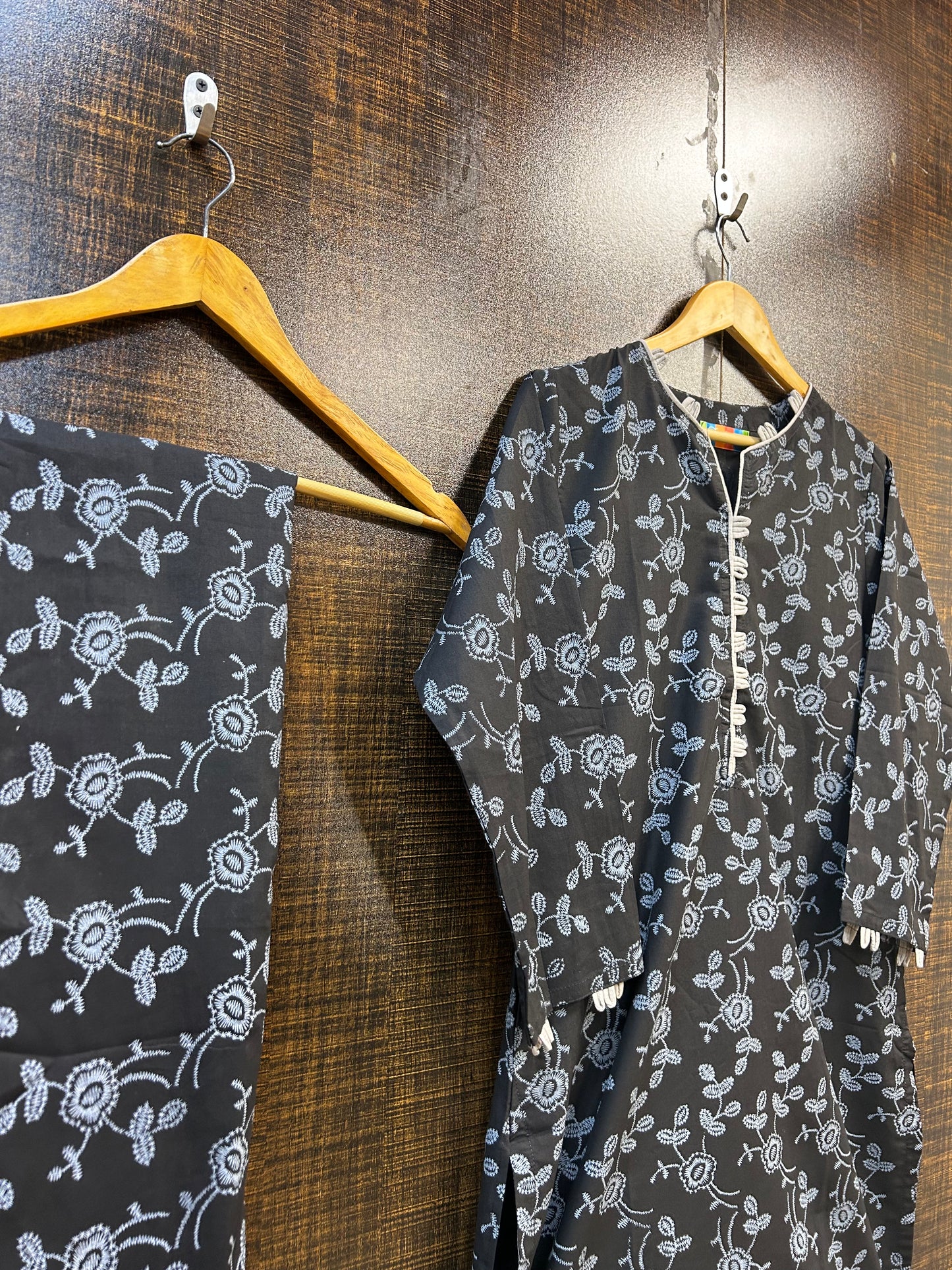 PRICE 1599/- 《》🧵LP CALVIS LOOP DIGITAL🪡 مثلی ڈیجیٹل🧵|| PURE DIGITAL MUZLIN COTTON