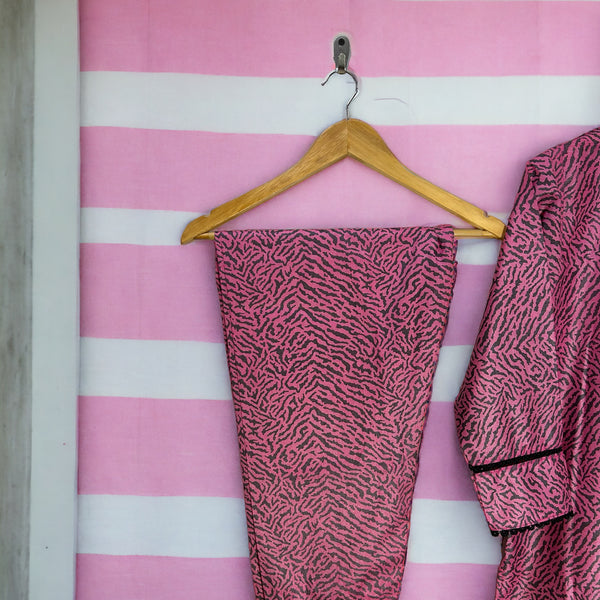 PRICE 1799/-《》🧵KN PINK ZEBRA DIGITAL🪡 زیبرا ڈیجیٹل🧵 || SELF JACQUARD