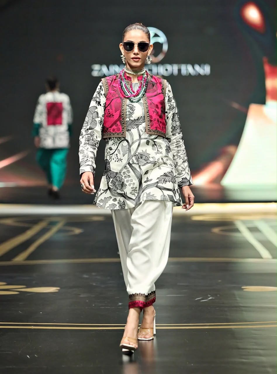 FIHA INSPIRED BY ZAINAB CHOTTANI | KOTI 3-PIECE CO-ORD SET
