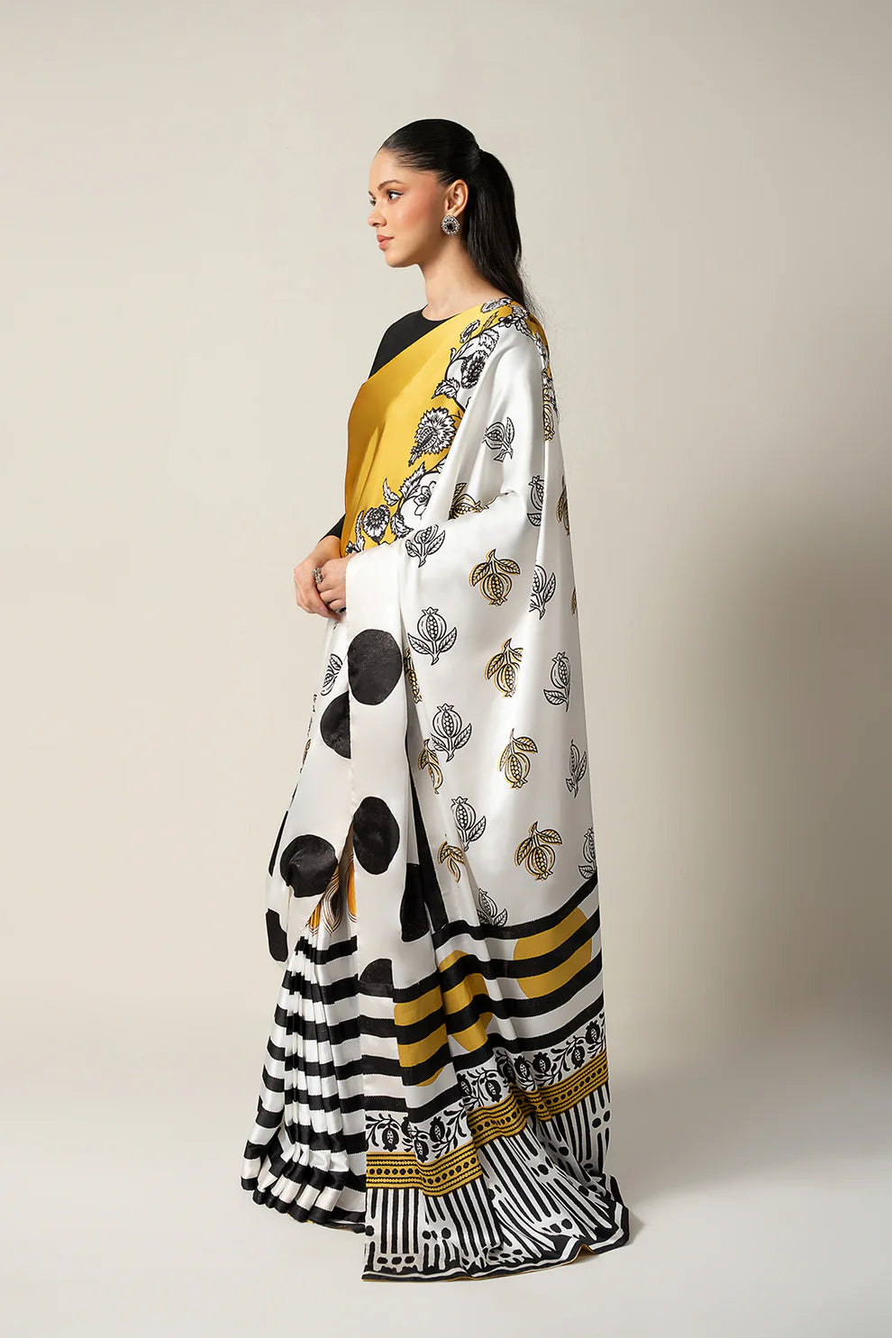 Samhil Top & Saree (3 Pc Set) ✨