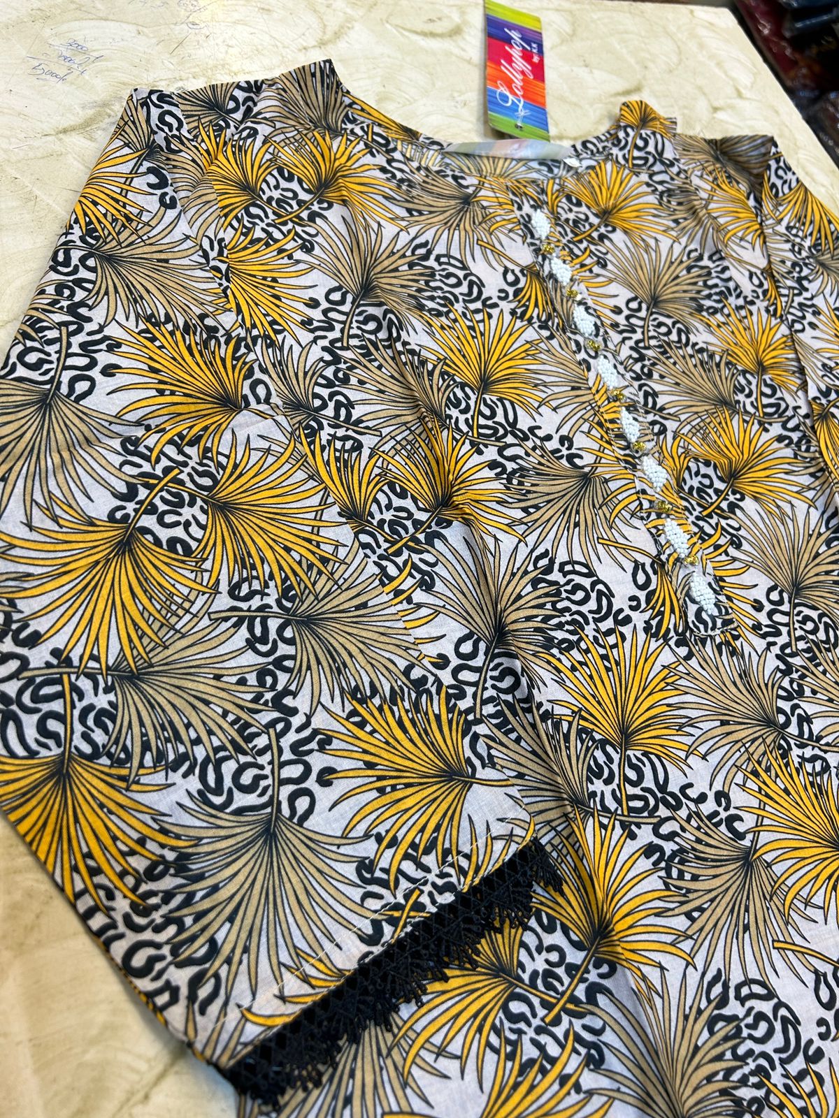 LP VELLO DIGITAL HANDWORKED