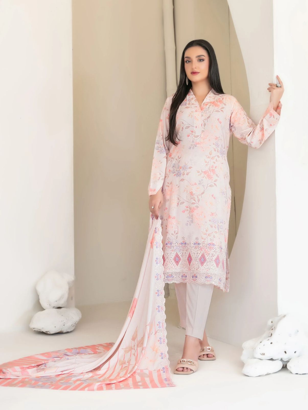 FANCY PREMIUM LAWN 003