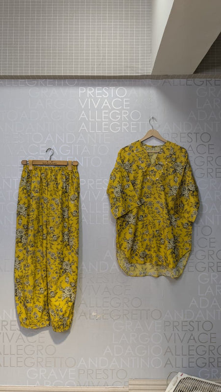 PRINTED 2 PCS SUIT WITH BALLOON PANTS ✨💛