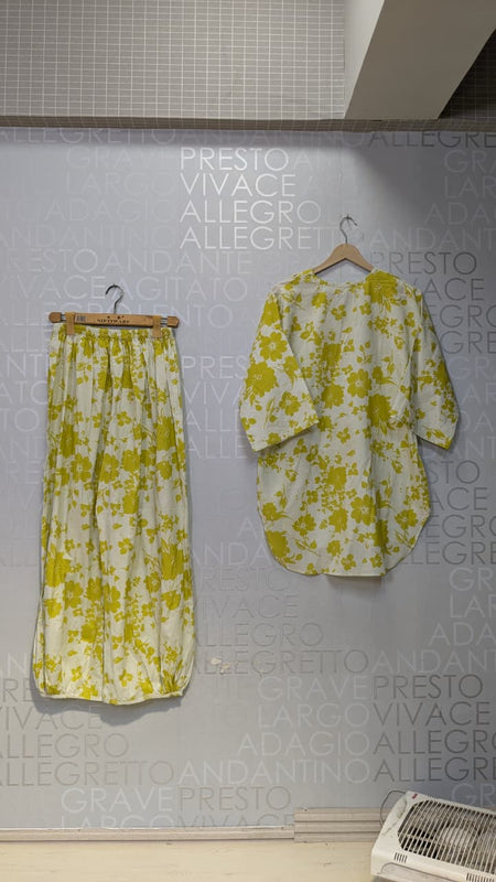 PRINTED 2 PCS SUIT WITH BALLOON PANTS ✨💛
