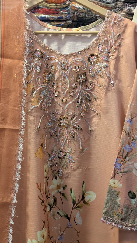 MARIA B INSPIRED HANDWORK 3 PIECE SUIT ✨🌸