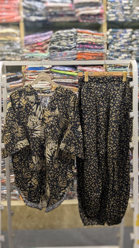 PRINTED 2 PCS SUIT WITH BALLOON PANTS ✨💛