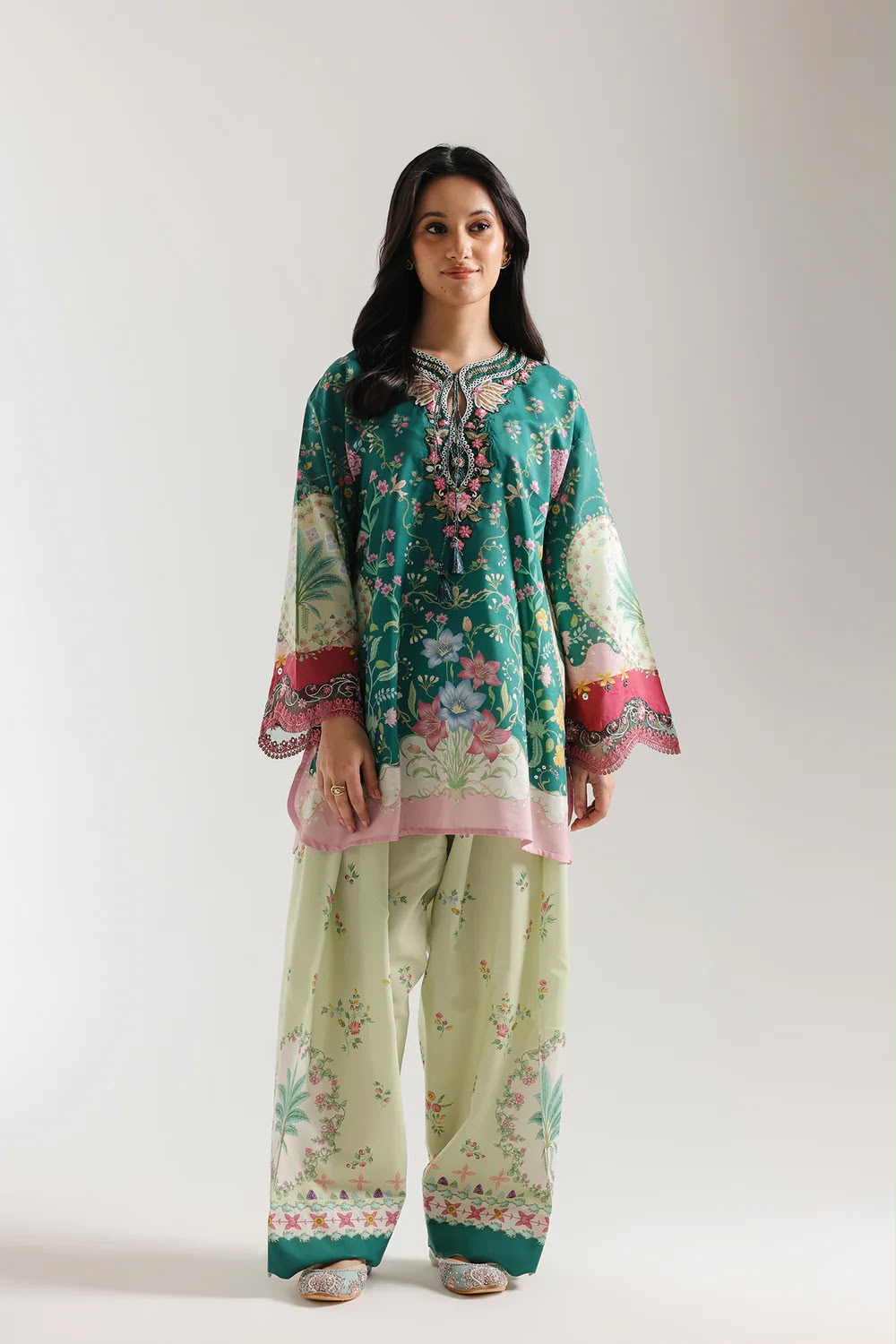 MUZANG FARSHI (Ethnic Inspired) ✨ 2 Piece Embroidered Suit