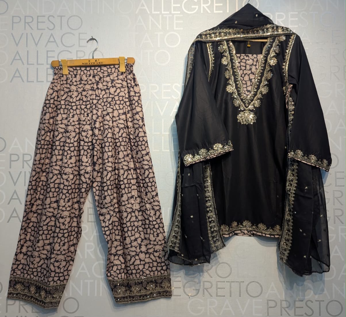 DASHT FARSHI SERIES | 3 PIECE SUIT