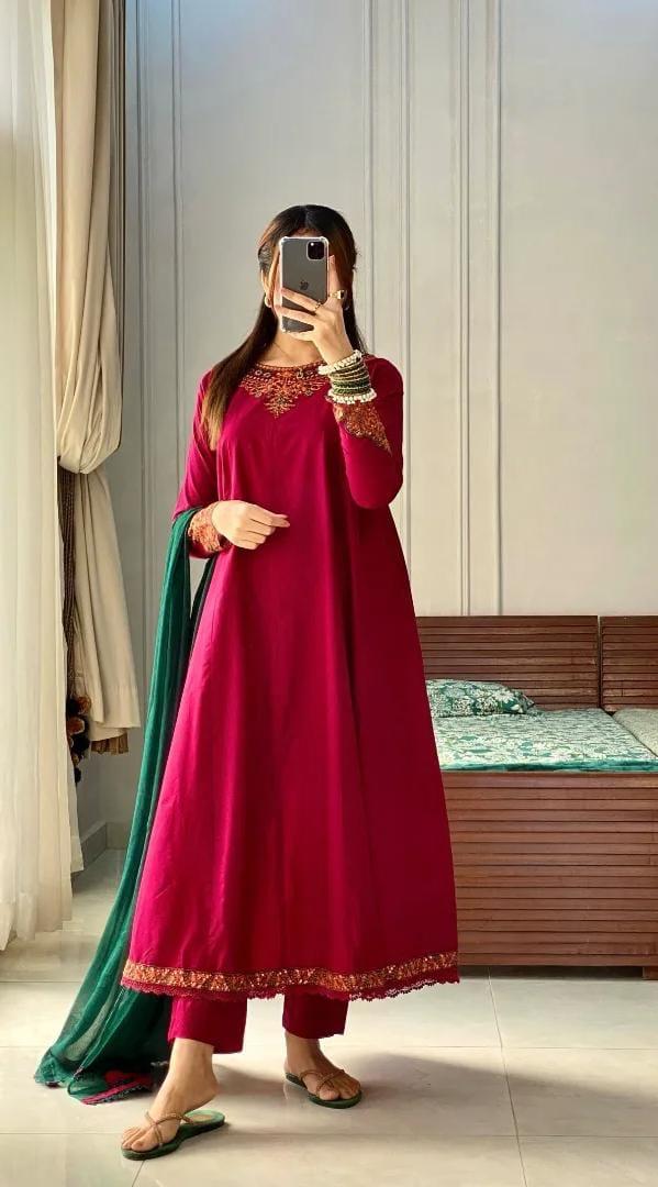 NAQOOSH Inspired Long Length Maxi – 3 Piece Semi Formal Suit