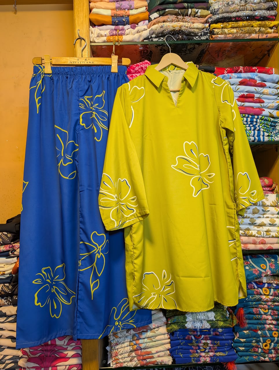 Lulusar Inspired Premium Silk Kurti Set – 2 Piece