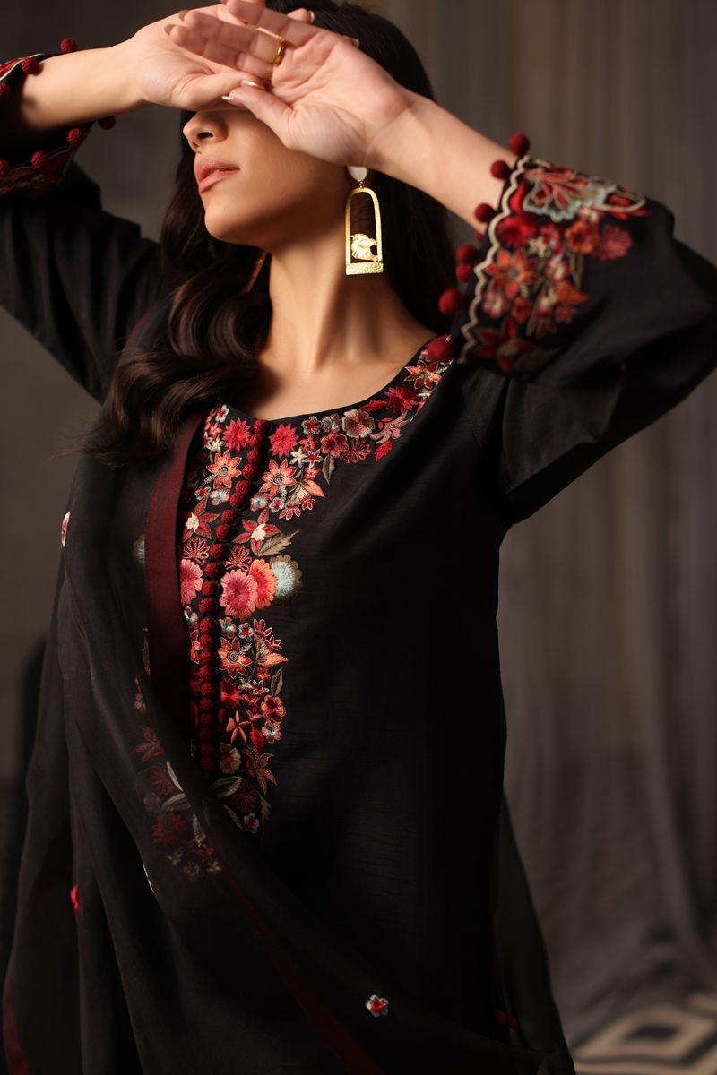 Inspired (Coco by Zara Shahjahan) – Liya Emb 3 Piece Shalwar Suit