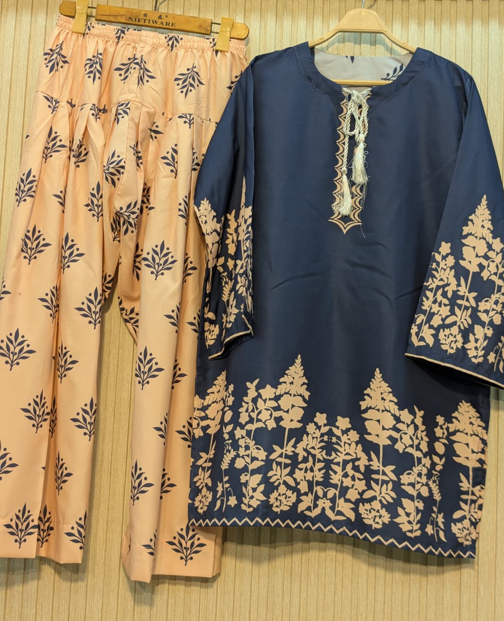 ETHNC INSPIRED RETRO – Farshi Shalwar 2 Piece Suit ✨