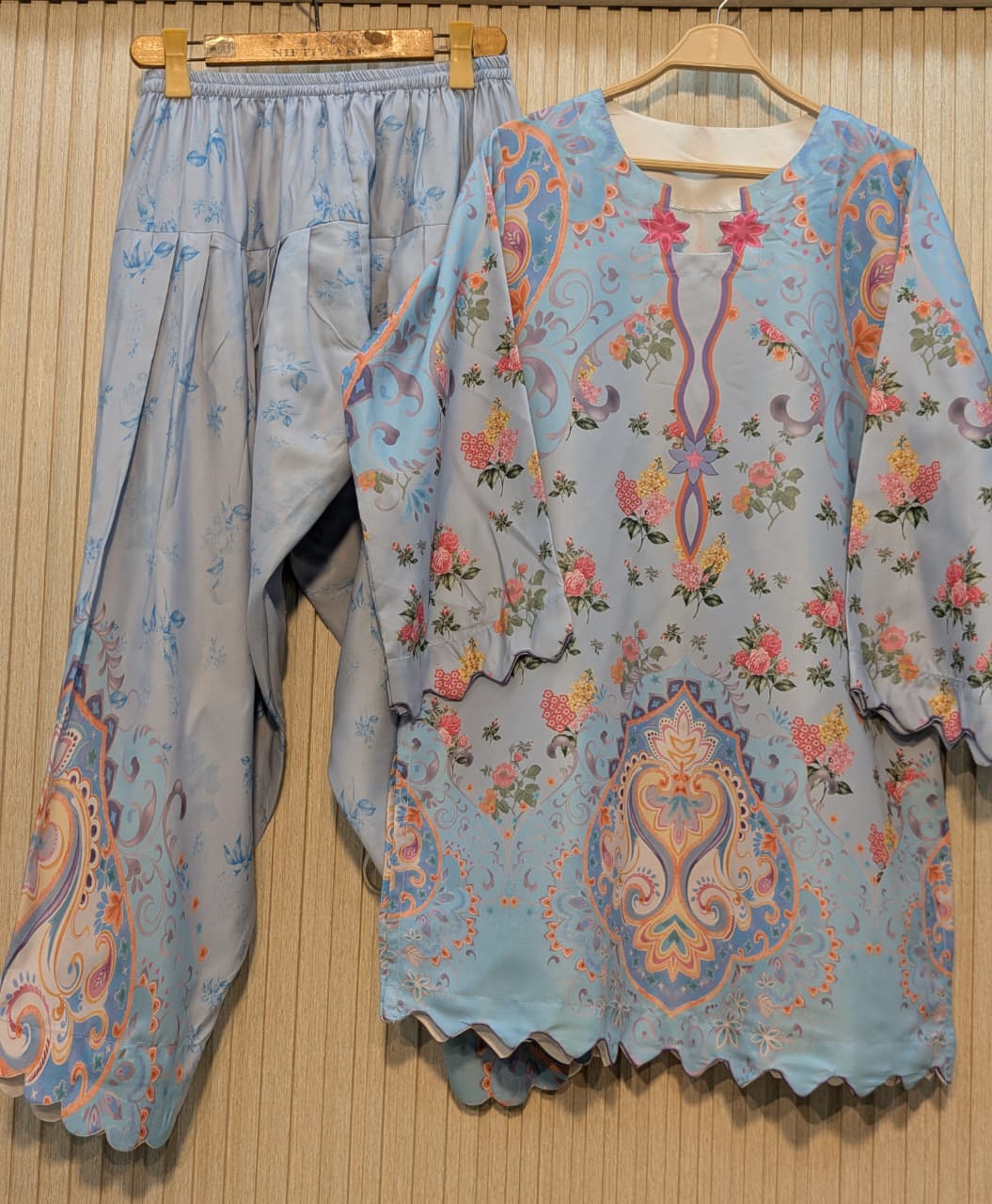 Ethnc Inspired Qudsi Shalwar Suit (For Summers)