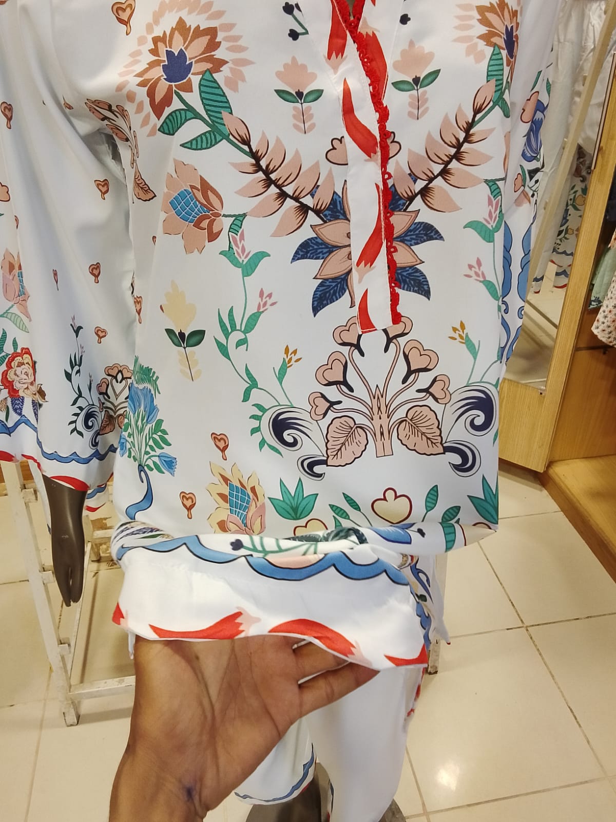 ✨ MUZANG WHITE FARSHI MASTER 2 PIECE SUIT ✨