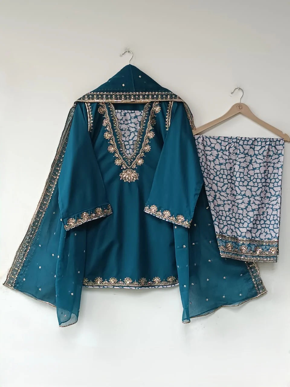 DASHT FARSHI SERIES | 3 PIECE SUIT